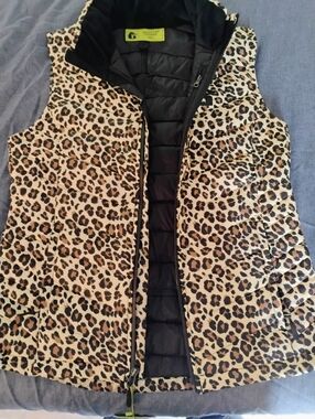 Leopard Print Quilted Puffer Vest - Black & Beige
